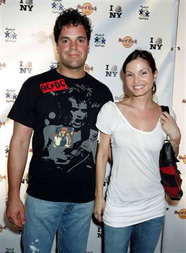 Baseball player Mike Piazza and Wife Alicia Rickter attend the